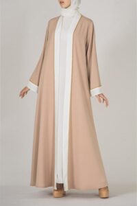 Mauve Abaya : A soft, feminine tone perfect for a calm and stylish presence